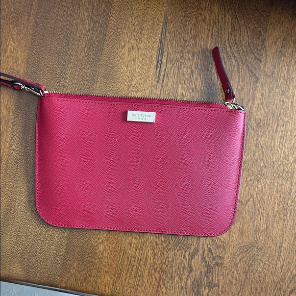 kate spade Handbags - Kate Spade Scarlet Wristlet Clutch